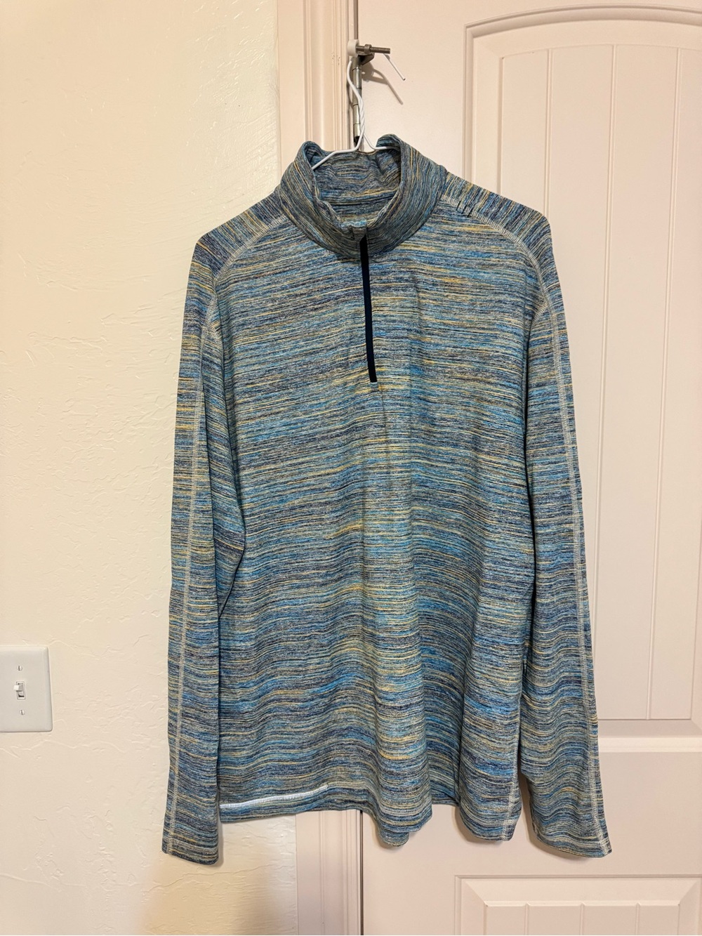 lululemon athletica Men's Multitone Blue Quarter-Zip Pullover